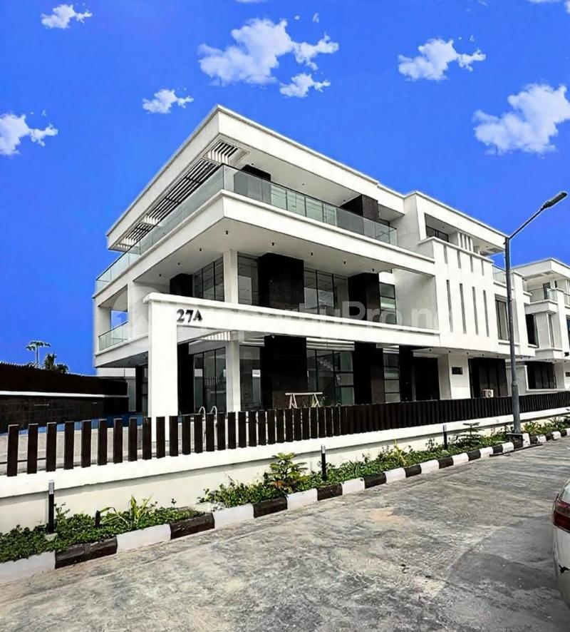5 bedroom House for sale Osapa london Lekki Lagos