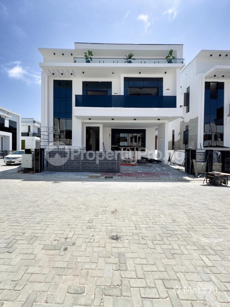 5 bedroom House for sale 2nd Toll Gate Lekki Lagos