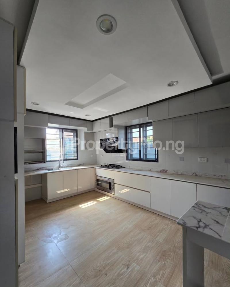 5 bedroom House for sale Osapa london Lekki Lagos