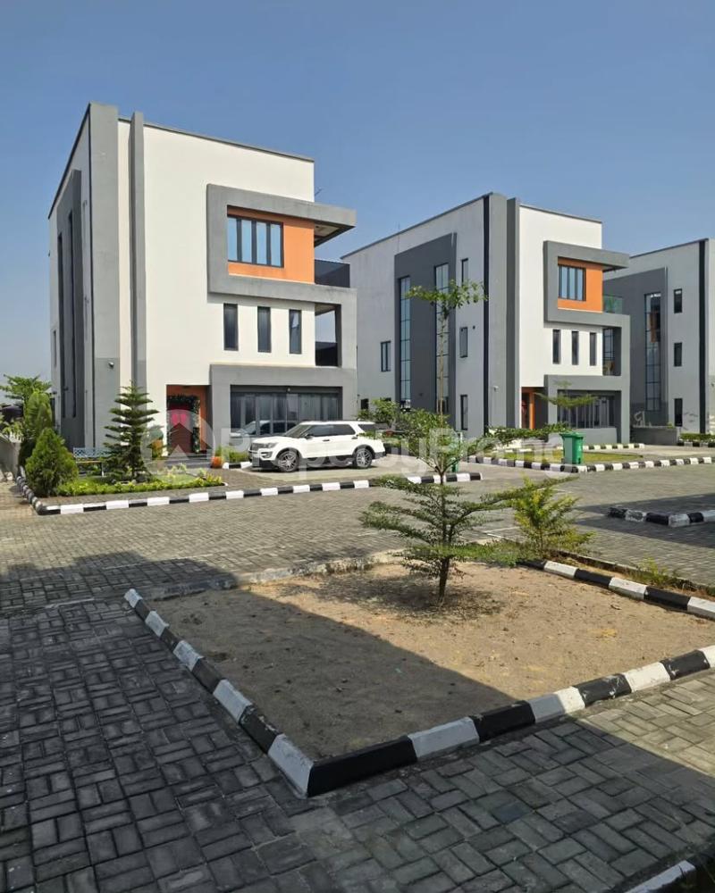 5 bedroom House for sale Osapa london Lekki Lagos - 1