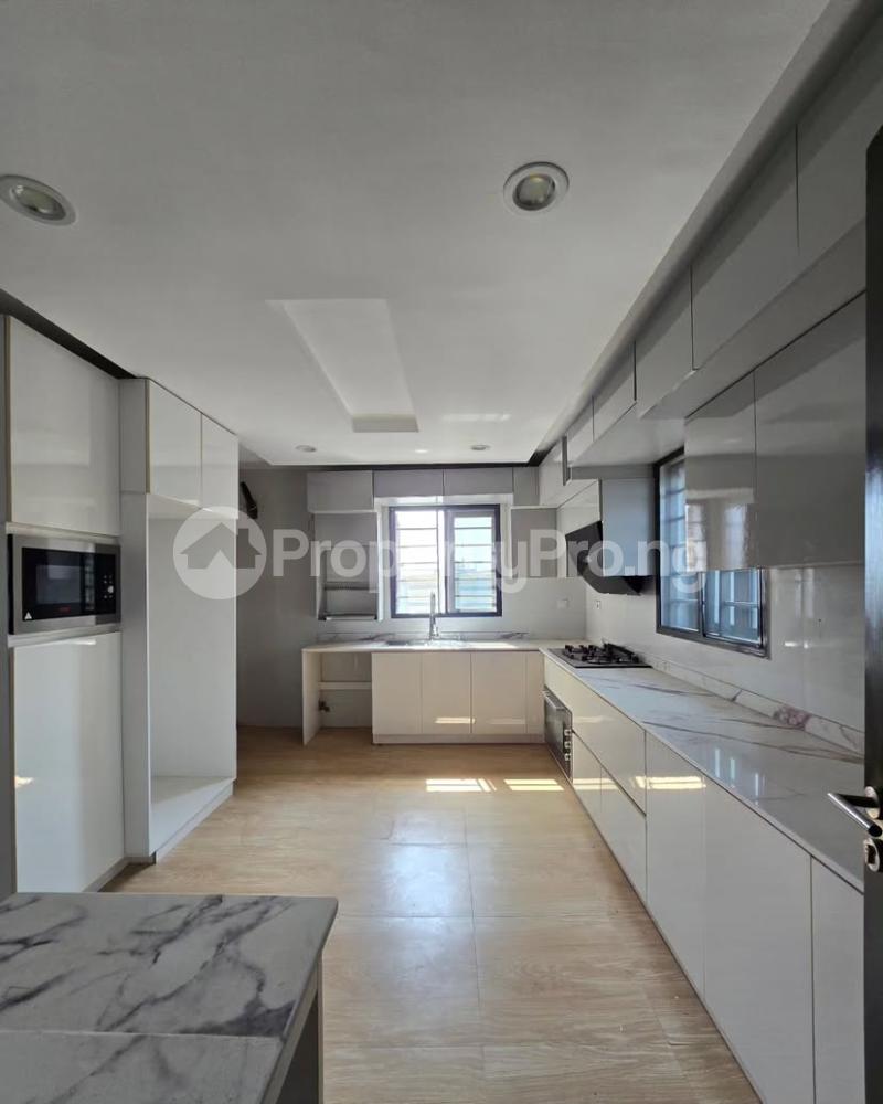 5 bedroom House for sale Osapa london Lekki Lagos