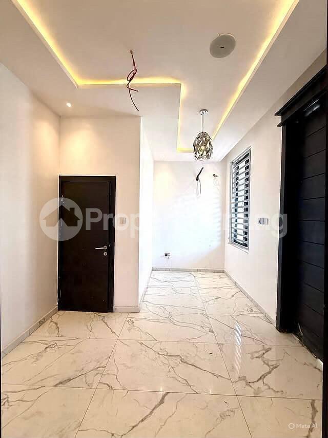 5 bedroom House for sale Victory Park Estate Osapa london Lekki Lagos