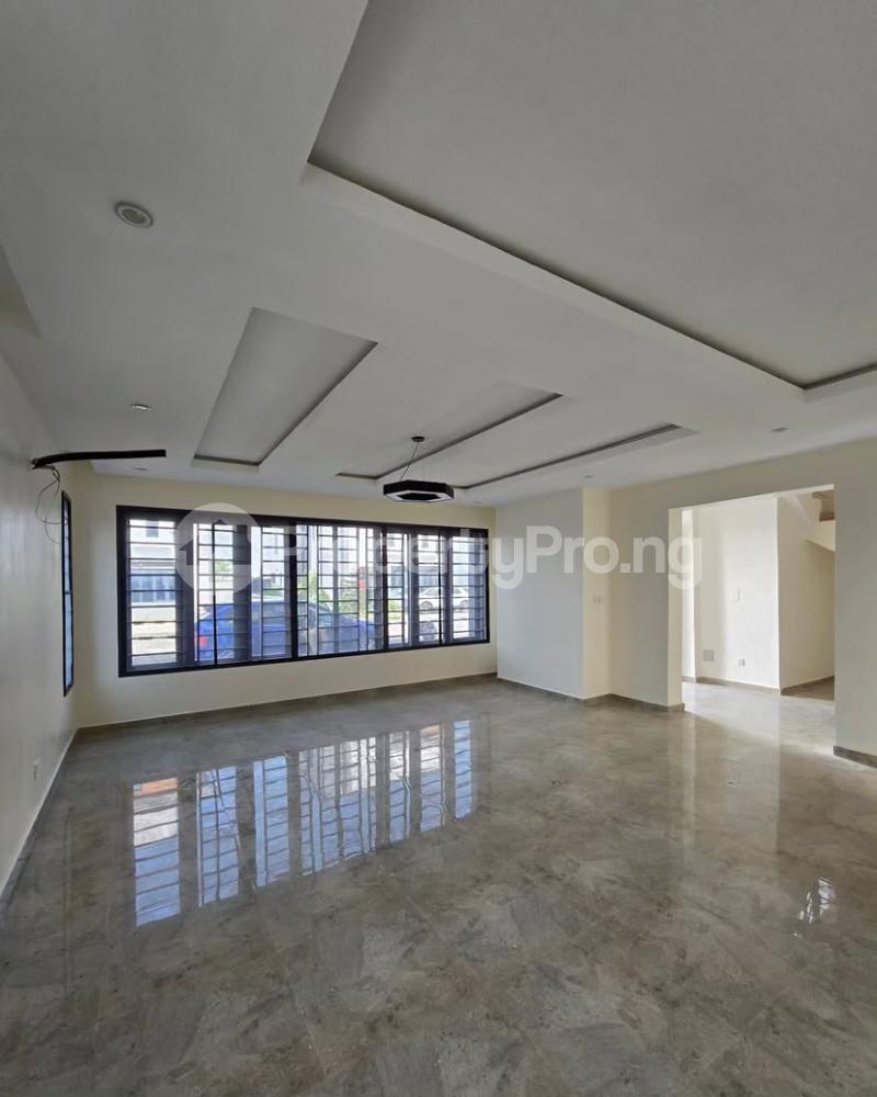 5 bedroom House for sale Osapa london Lekki Lagos