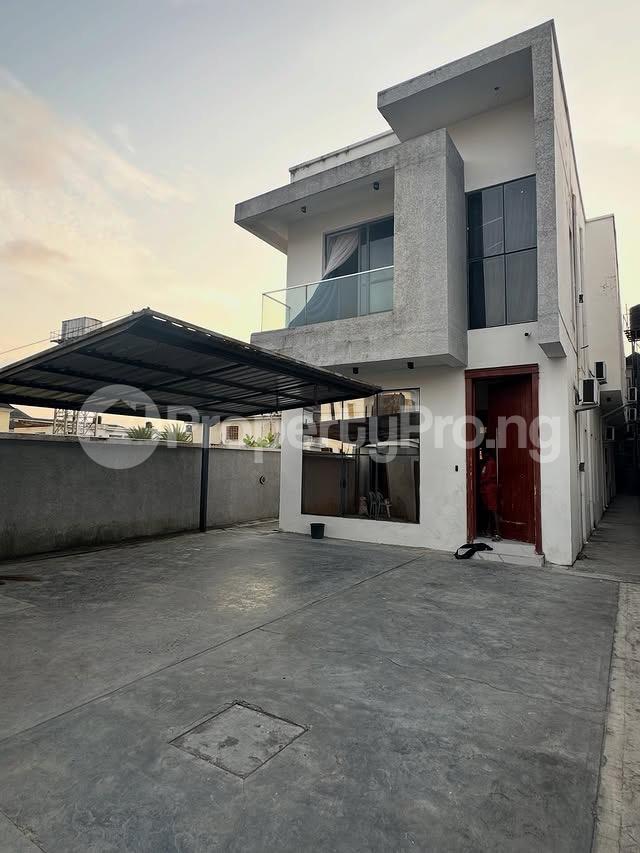 5 bedroom House for rent Agungi Lekki Lagos