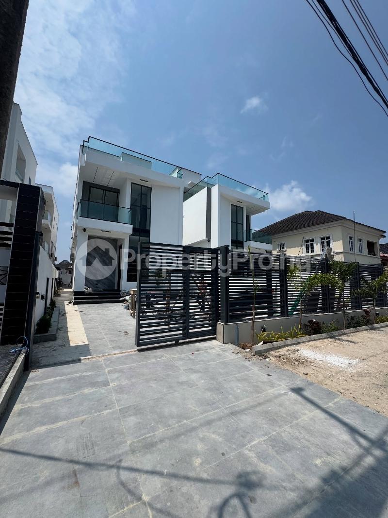 5 bedroom House for sale chevron Lekki Lagos