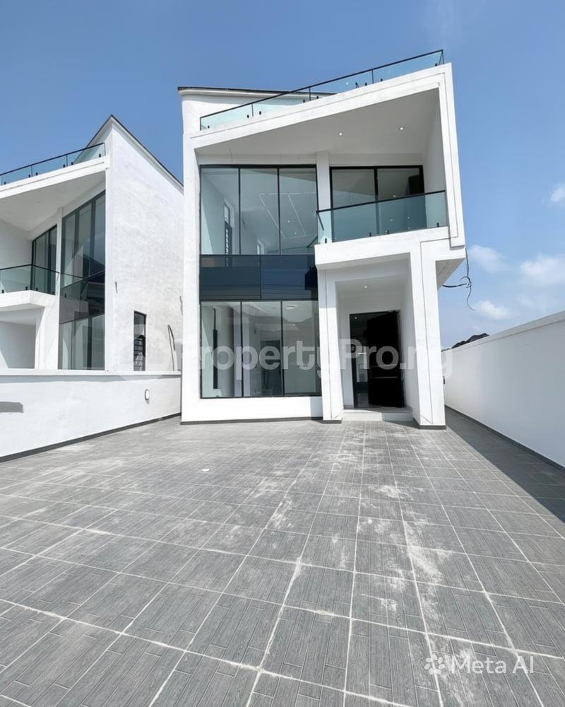 5 bedroom House for sale 2nd Toll Gate Lekki Lagos
