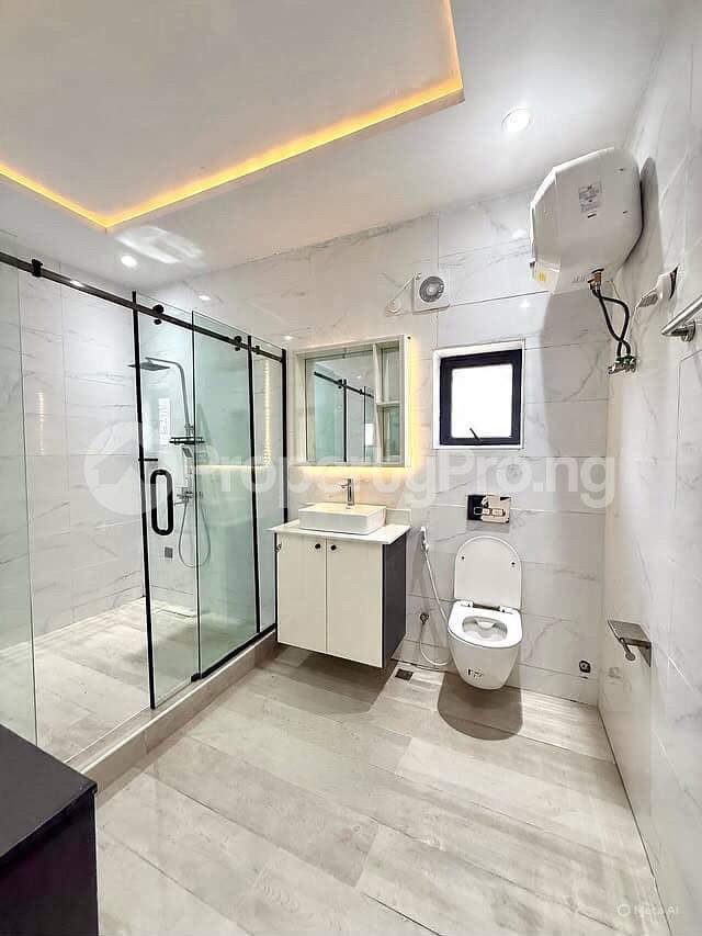 5 bedroom House for sale Victory Park Estate Osapa london Lekki Lagos