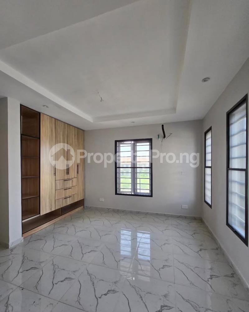 5 bedroom House for sale Osapa london Lekki Lagos