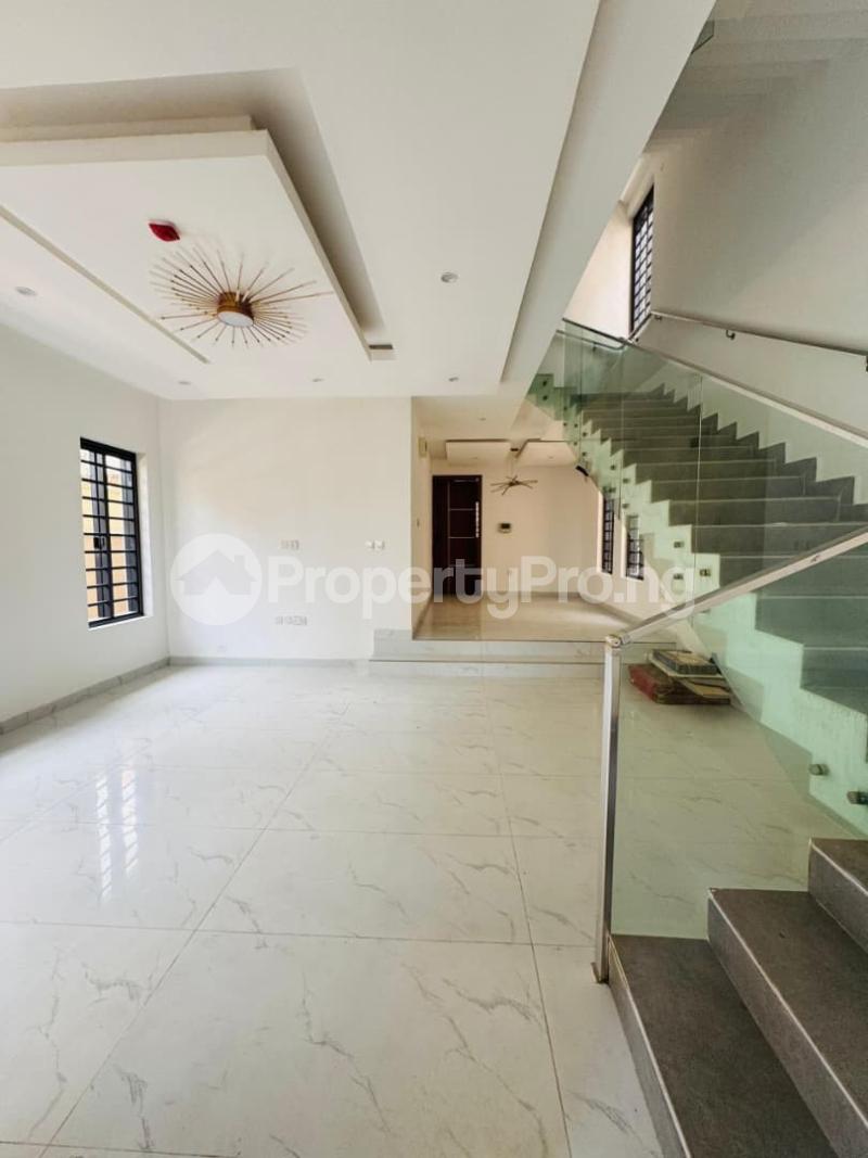 5 bedroom House for sale Omole phase 1 Ojodu Lagos