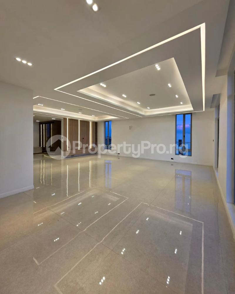 5 bedroom House for sale Osapa london Lekki Lagos