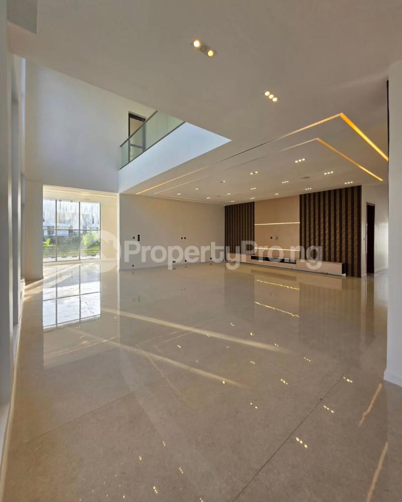 5 bedroom House for sale Osapa london Lekki Lagos