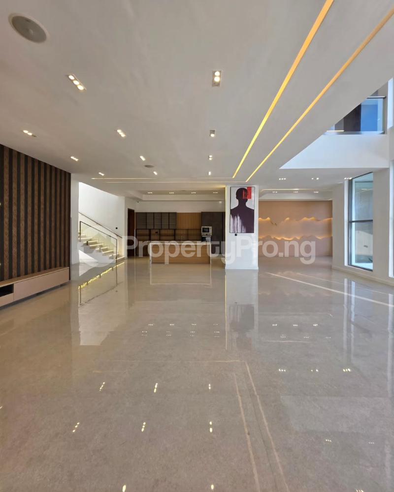 5 bedroom House for sale Osapa london Lekki Lagos