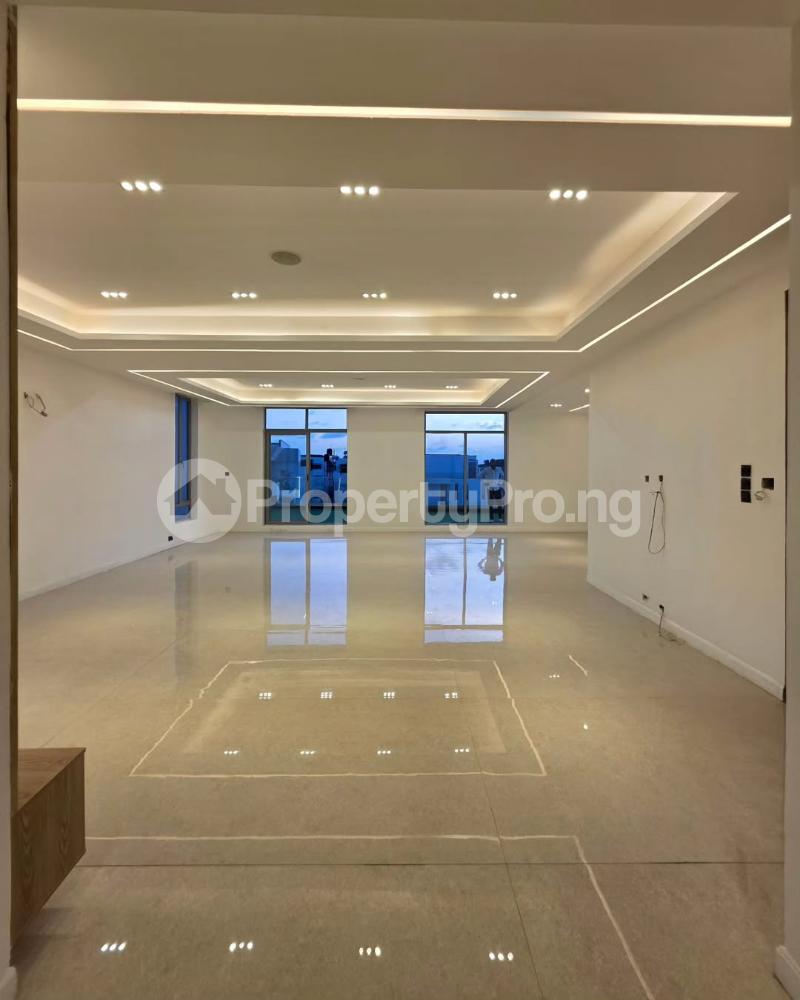 5 bedroom House for sale Osapa london Lekki Lagos