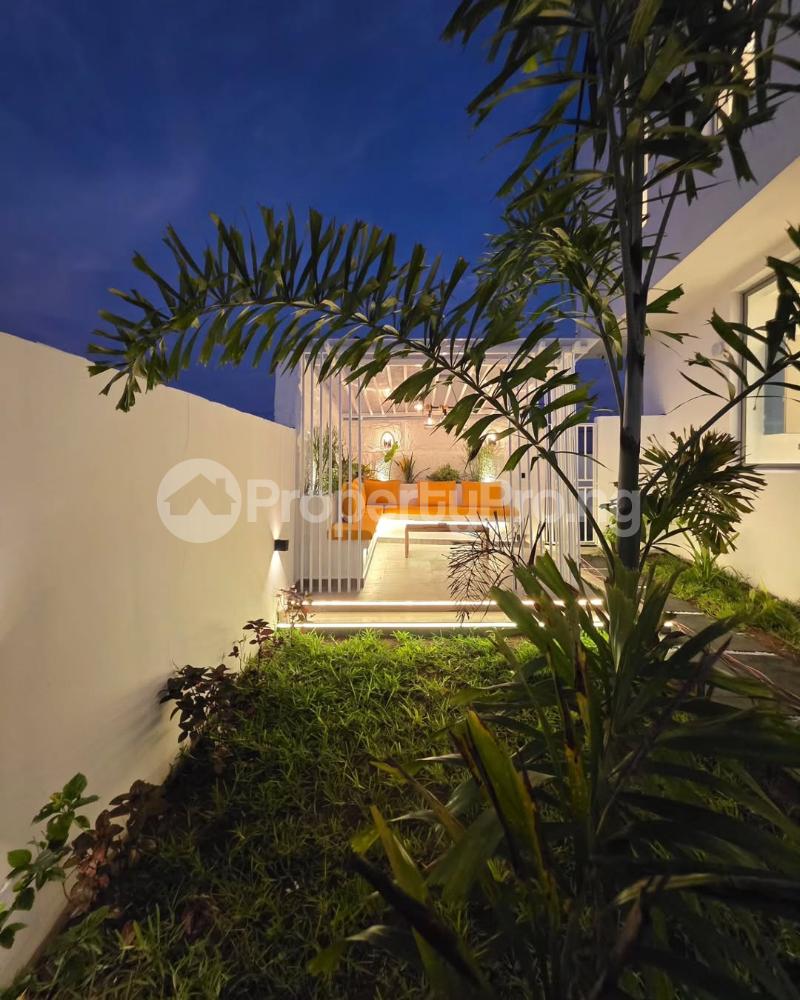 5 bedroom House for sale Osapa london Lekki Lagos