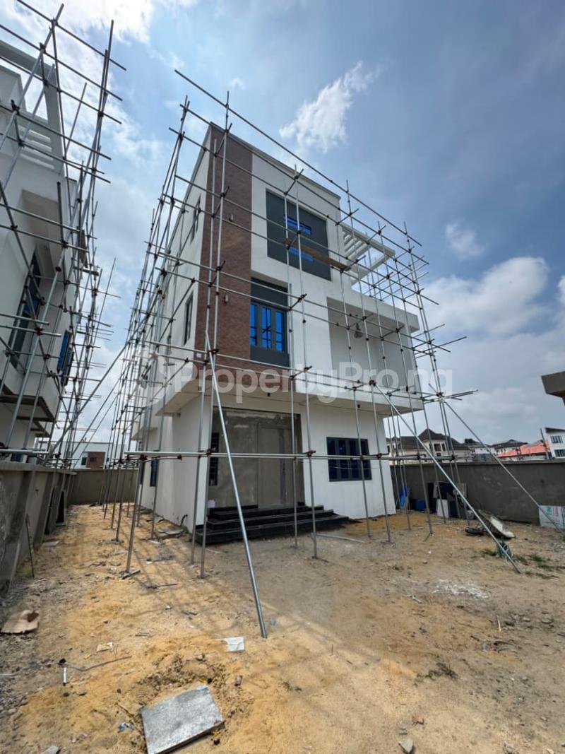 6 bedroom House for sale Surulere Lagos