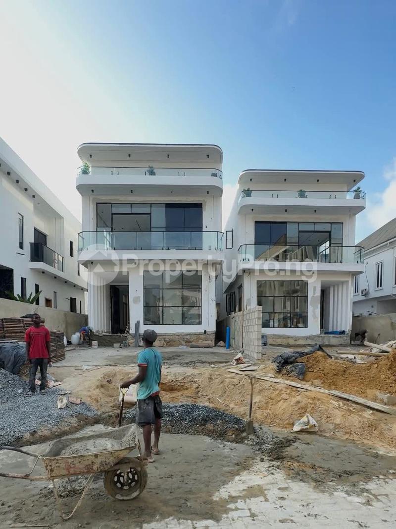 5 bedroom House for sale 2nd Toll Gate Ikota Lekki Lagos