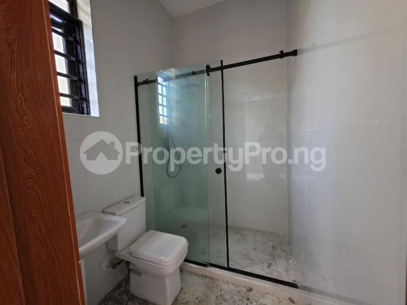 5 bedroom House for sale Thomas estate Ajah Lagos