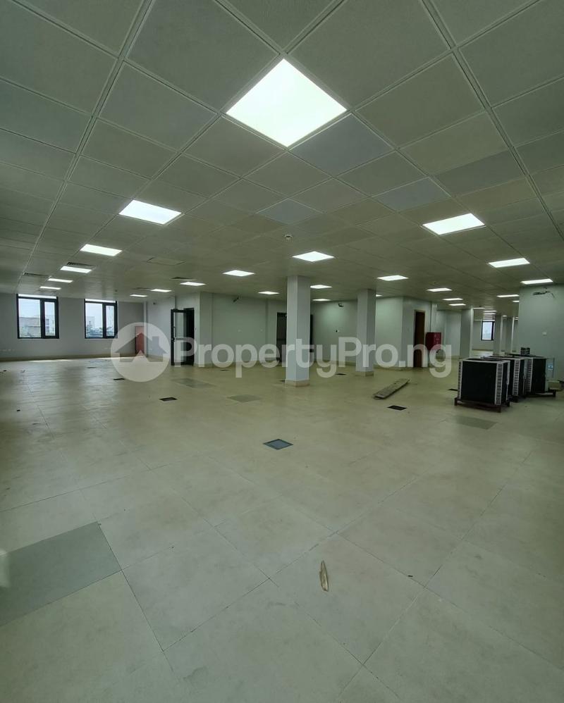 Commercial Property for rent Airport Road(Ikeja) Ikeja Lagos