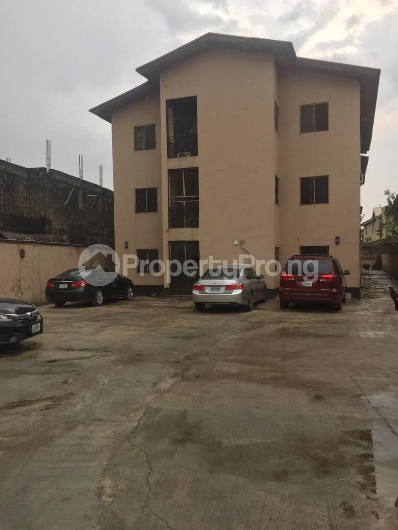 3 bedroom Flat / Apartment for rent   Atunrase Medina Gbagada Lagos
