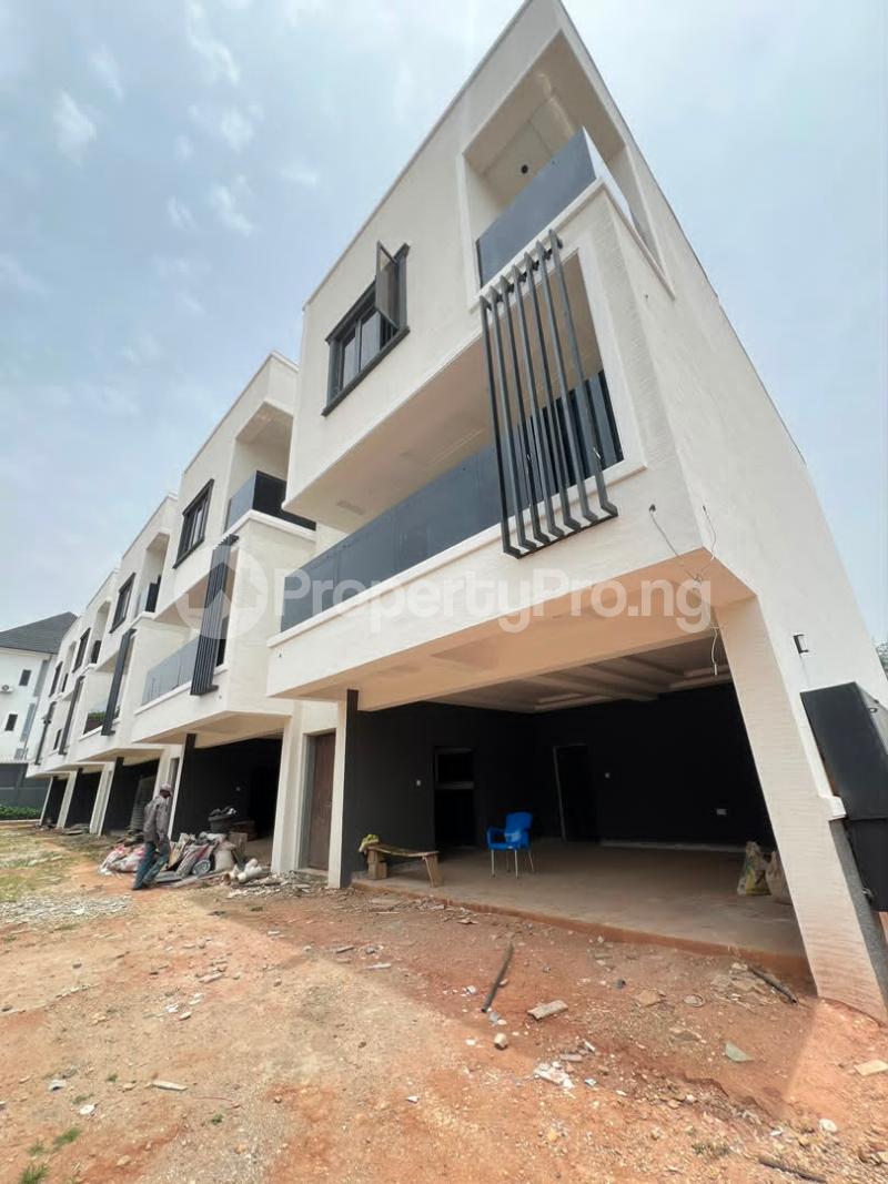 4 bedroom House for sale Main Guzape Abuja