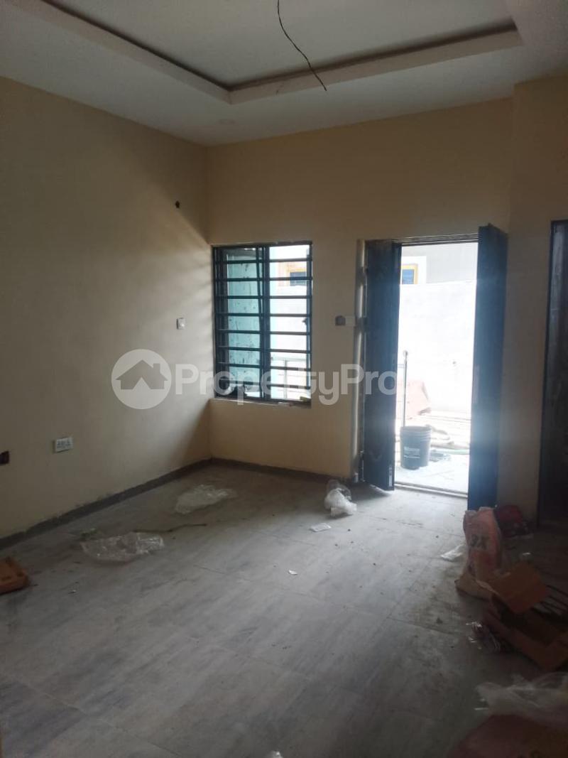 2 bedroom Flat / Apartment for rent In An Estate Golf Side, Lakowe Ajah Lagos