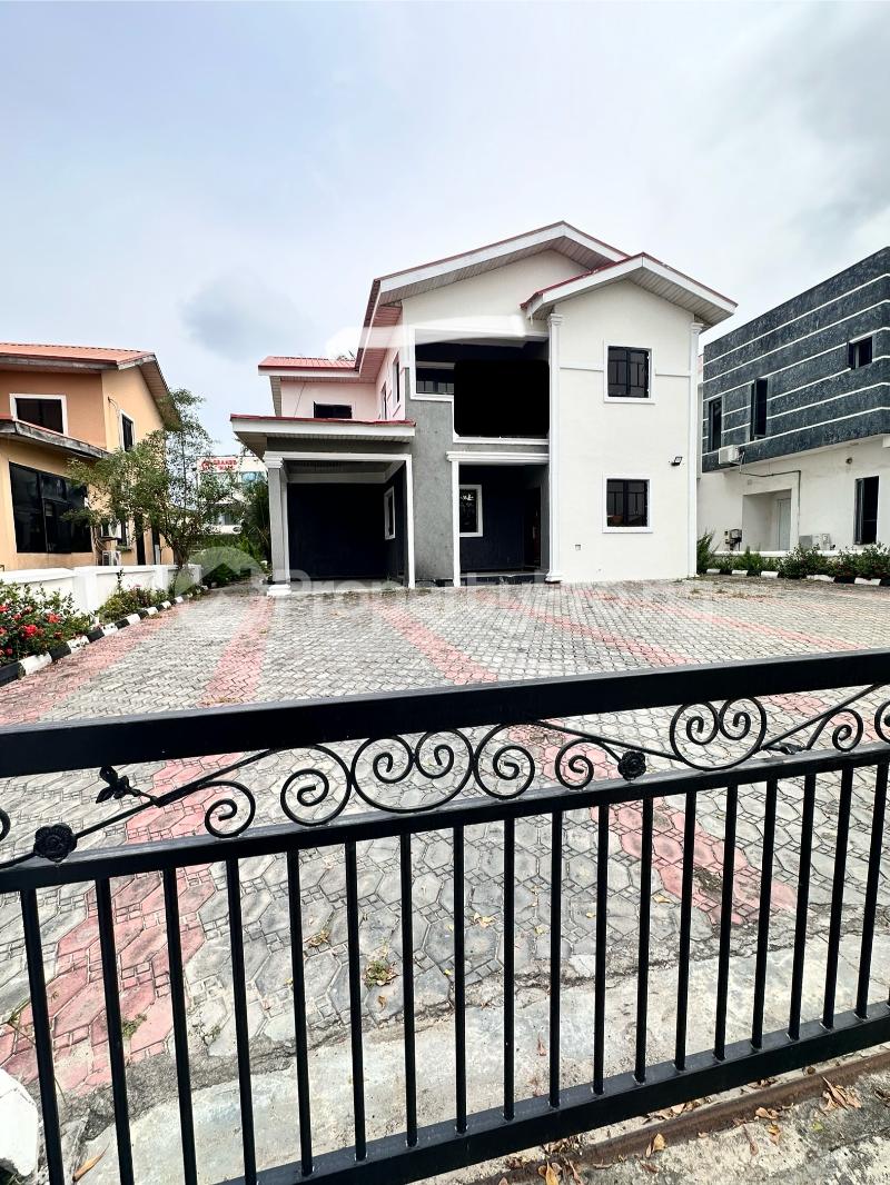 4 bedroom House for rent Orchid Road By Chevron 2nd Toll Gate Lekki Lagos