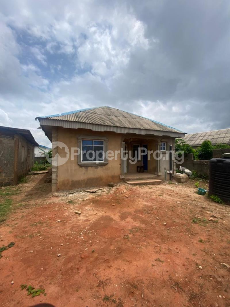 3 bedroom House for sale Fence Bus/stop, Ayetoro Ayobo Ipaja Lagos