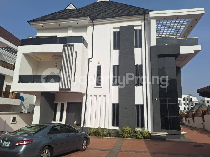6 bedroom House for sale Guzape Abuja