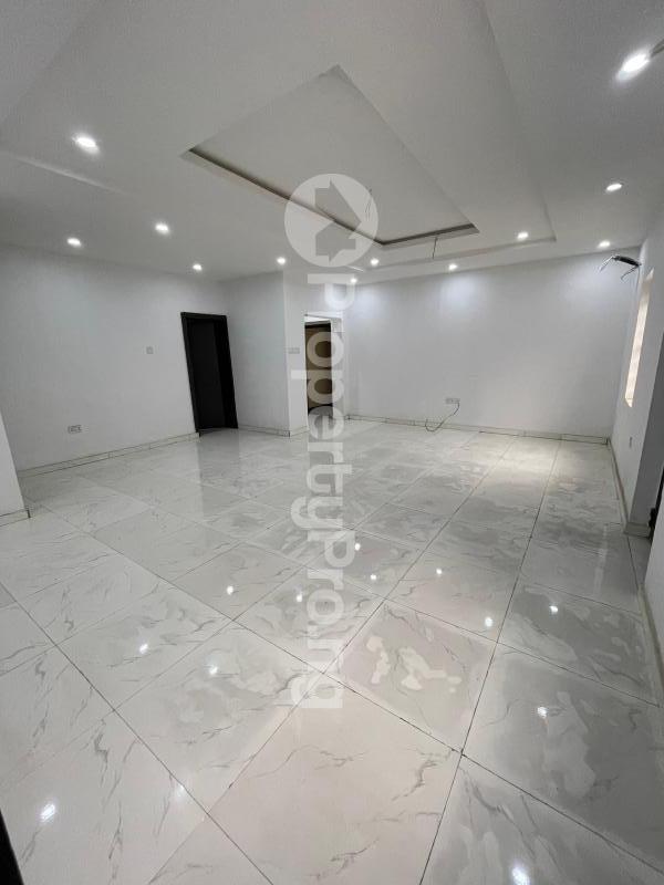 3 bedroom Flat / Apartment for sale Sabo Yaba Lagos