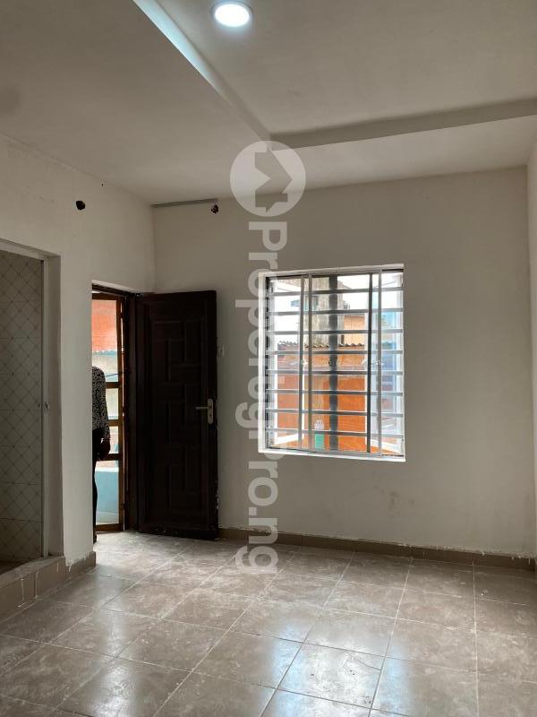 1 bedroom Flat / Apartment for rent Ilaje, Bariga Shomolu Lagos
