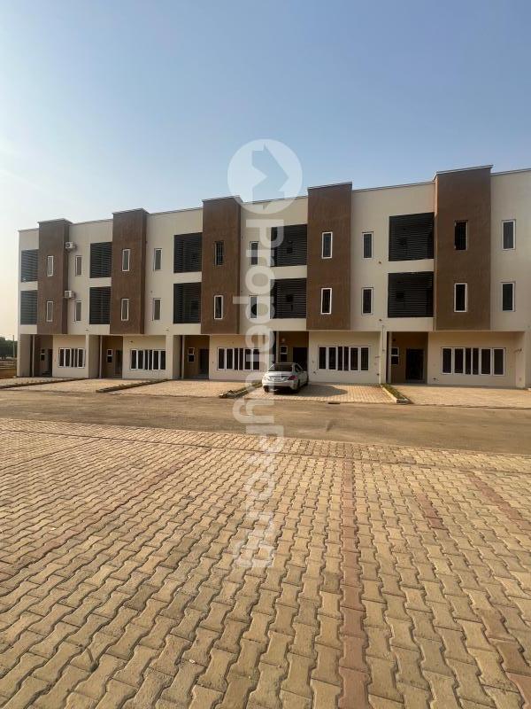 4 bedroom House for rent By Dantata Bridge Galadimawa Abuja