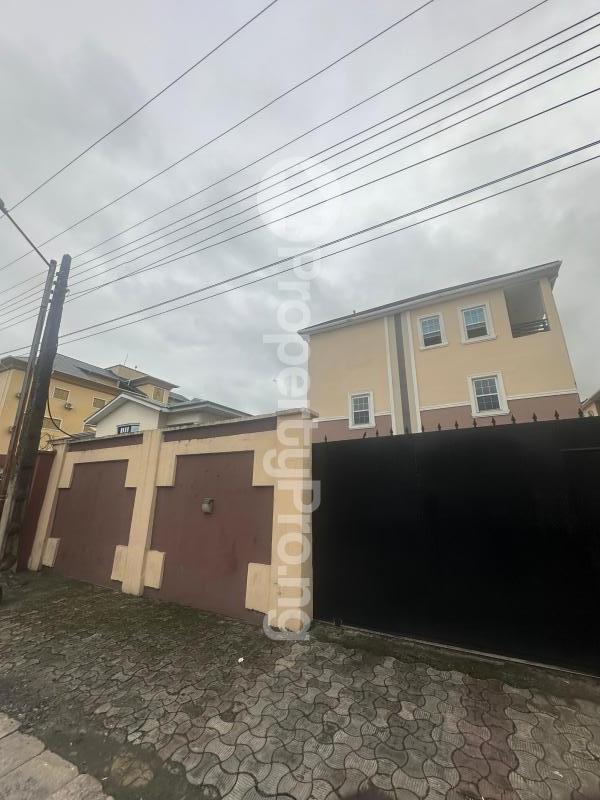 3 bedroom Flat / Apartment for rent ONIRU Victoria Island Lagos