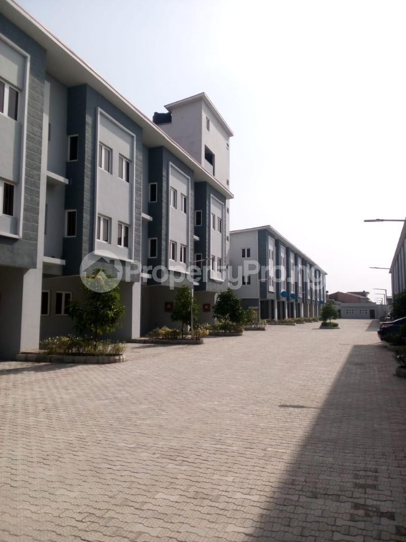 3 bedroom House for rent New Road chevron Lekki Lagos