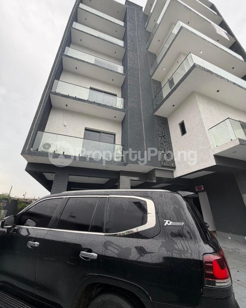 2 bedroom Flat / Apartment for sale The Property Located Within A Good Neighborhood Lekki Phase 1 Lekki Lagos