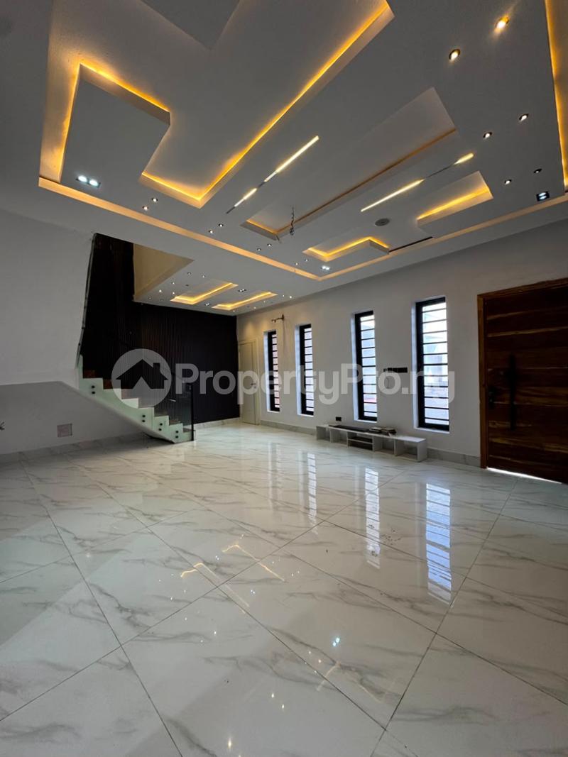 3 bedroom House for sale Thomas estate Ajah Lagos