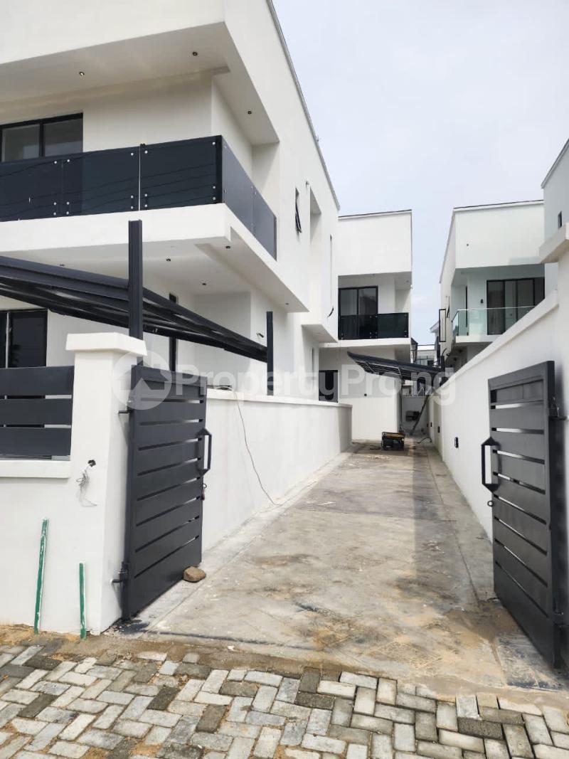 4 bedroom House for sale Chevron Lekki Lagos