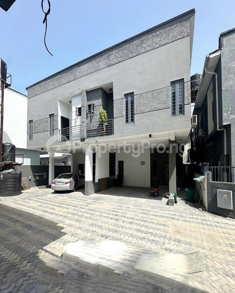4 bedroom House for rent Orchid Road chevron Lekki Lagos