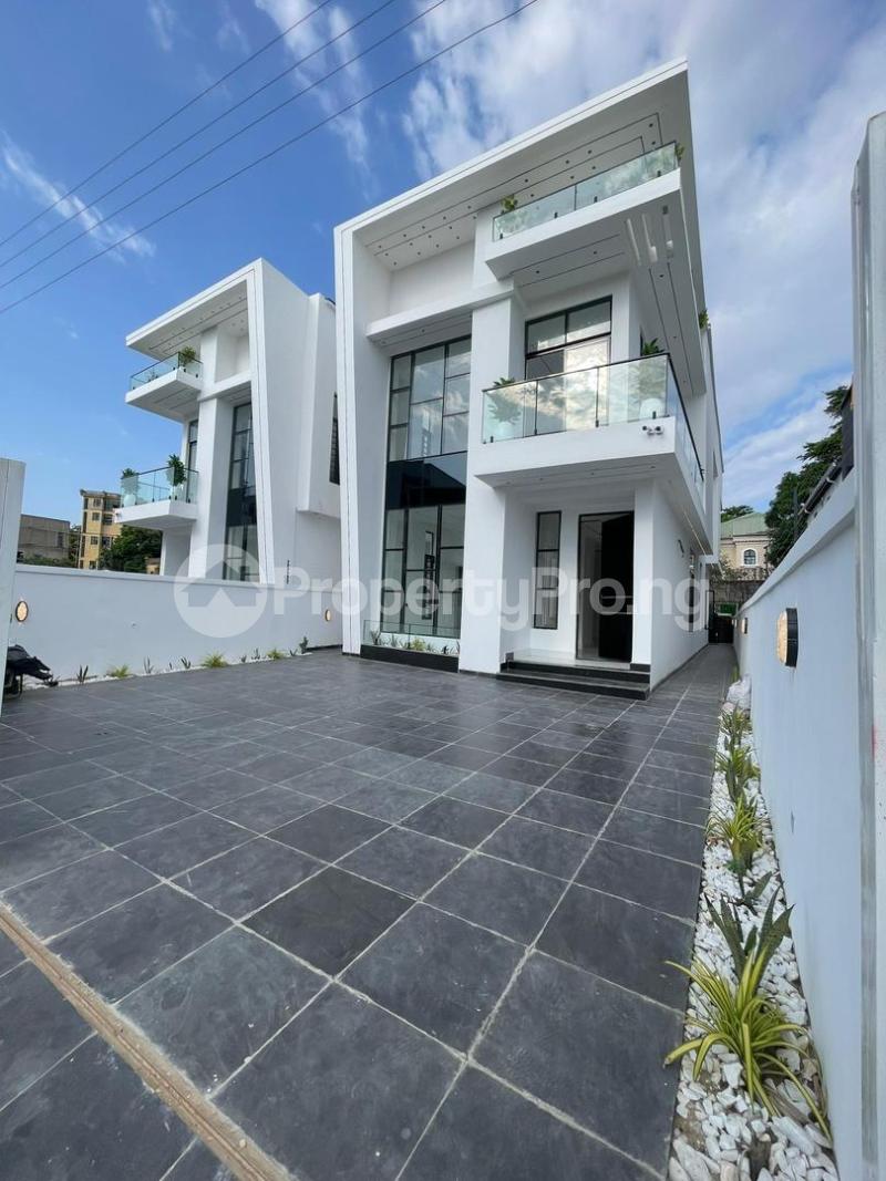 House for sale Chevron Lekki Lagos chevron Lekki Lagos