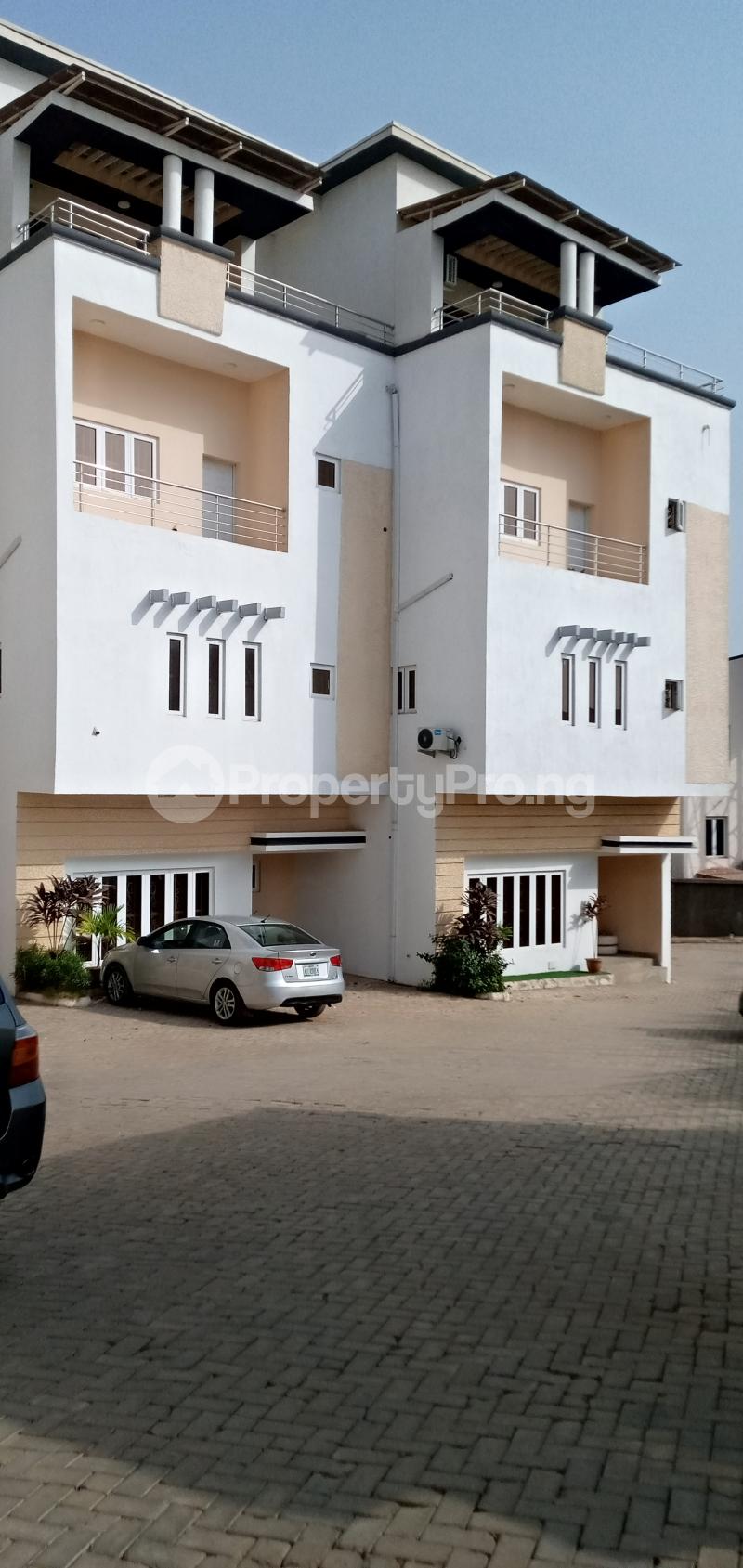 5 bedroom House for rent Close To Nnpc Guzape Abuja