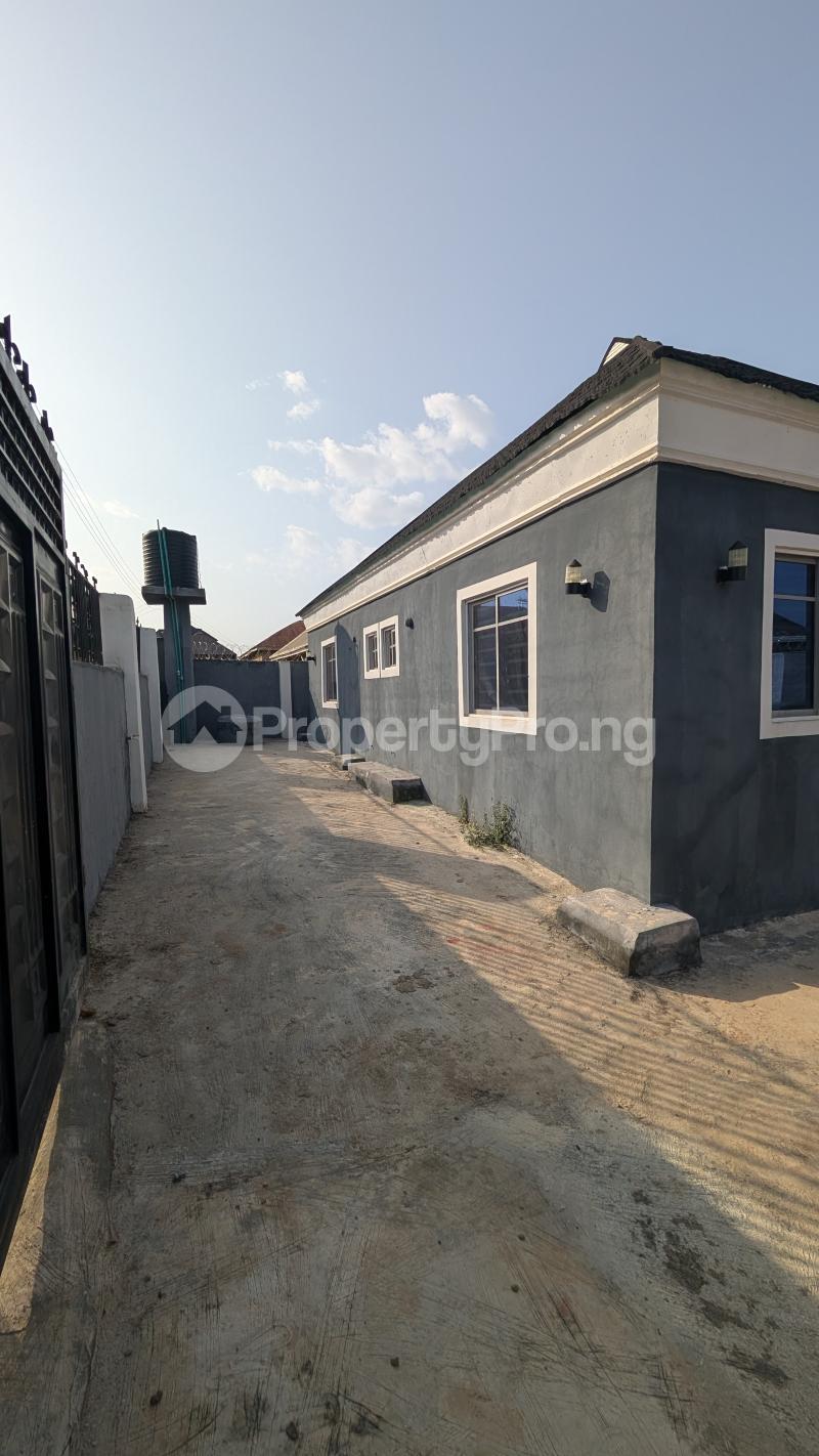 3 bedroom House for sale Ifesowapo Estate, Opposite Wisdom Estate Akobo Ibadan Oyo