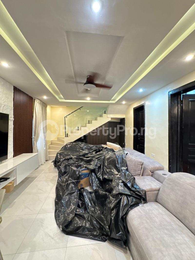 3 bedroom House for sale Furnished 3 Bedroom Fully Detached Duplex Surulere Lagos