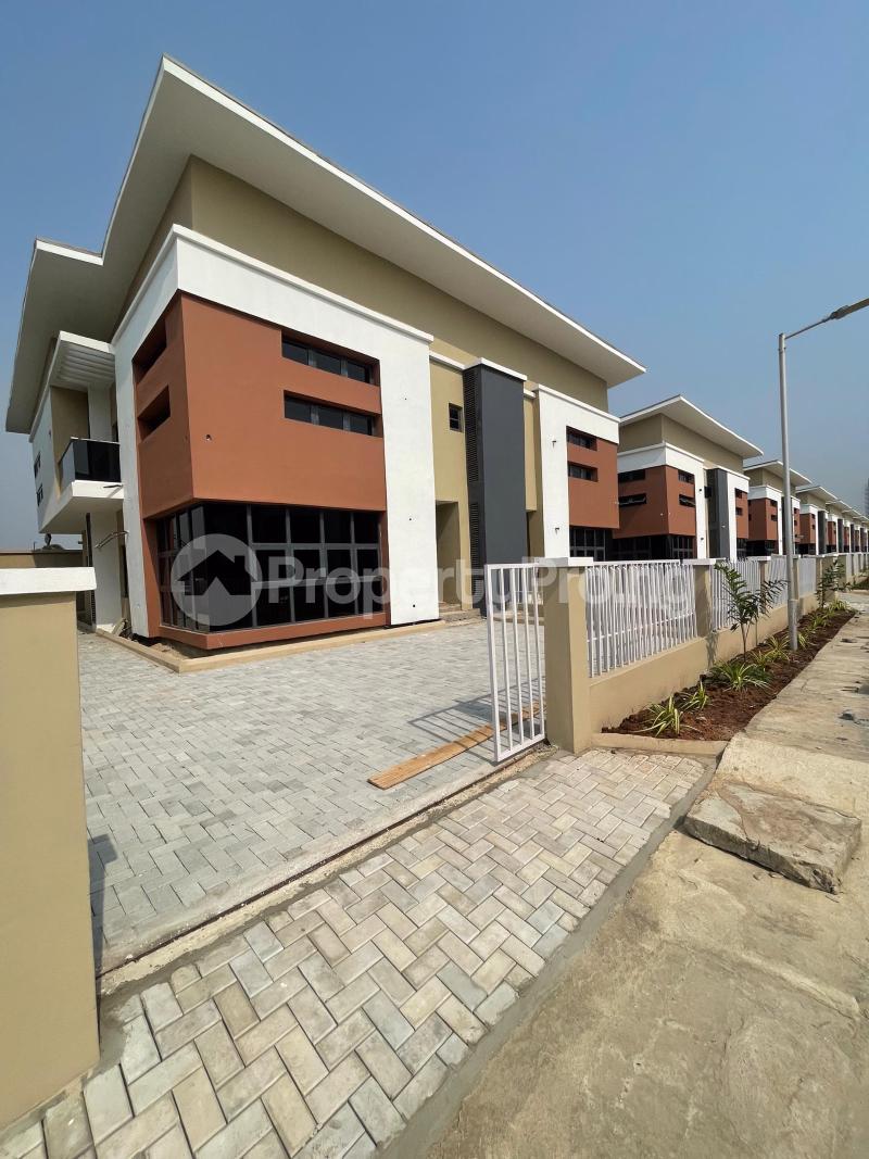 4 bedroom House for sale Ogudu Lagos