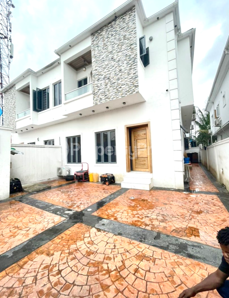 4 bedroom House for rent Agungi Lekki Lagos