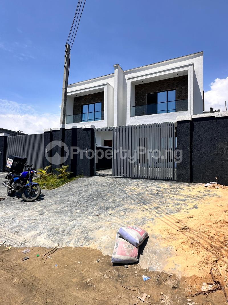 4 bedroom House for sale Abraham Adesanya, Lekki Phase 2 Lekki Lagos