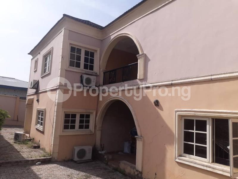 8 Bedroom House in Alalubosa Ibadan Oyo House for sale in ibadan