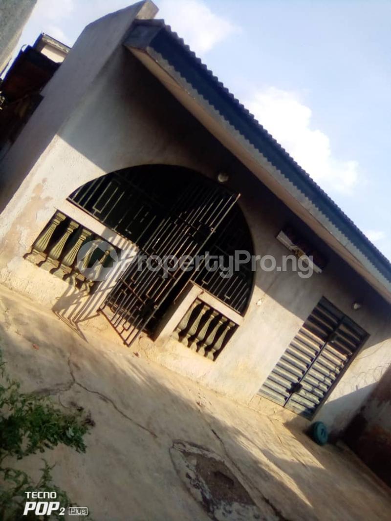 3 bedroom Flat / Apartment for sale Camp Davies Road, Ayobo Ayobo Ipaja Lagos