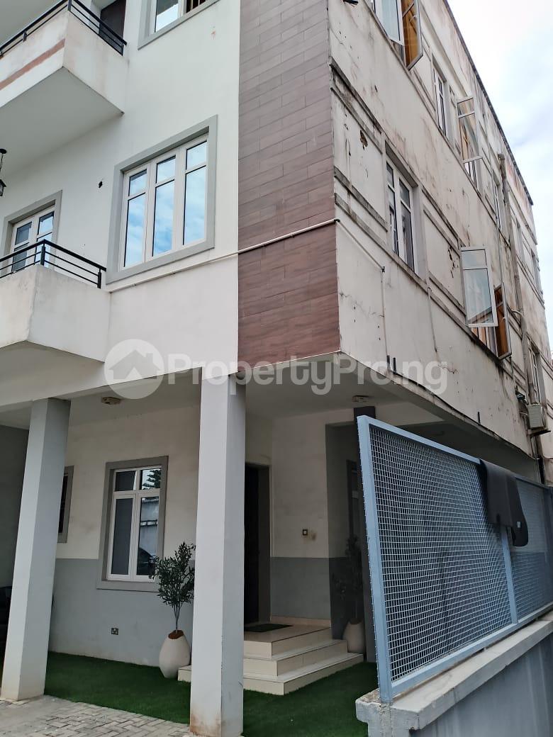 3 bedroom House for rent Off Humutayi Street ONIRU Victoria Island Lagos