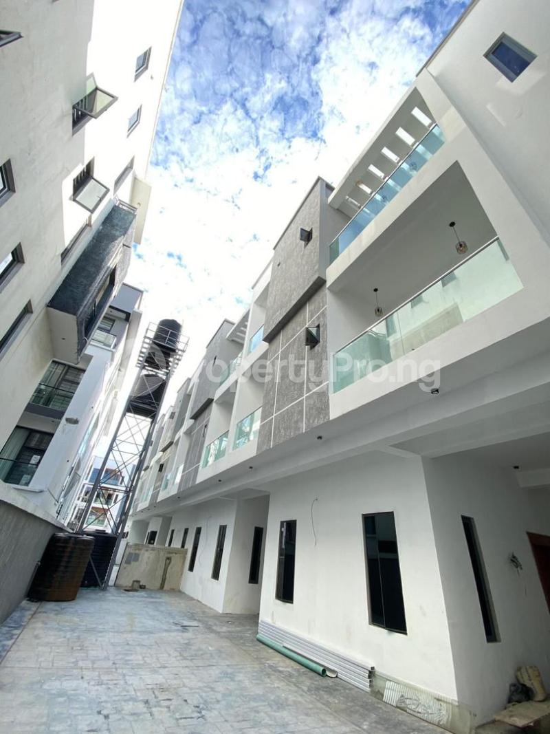 5 bedroom House for sale  Ologolo Lekki Lagos