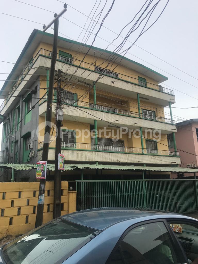 2 bedroom Flat / Apartment for rent Obanikoro Shomolu Lagos