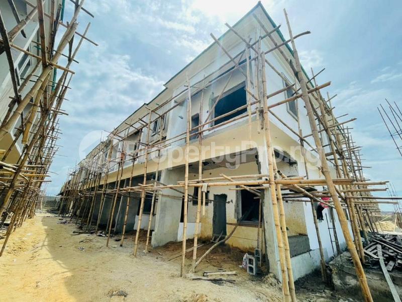 3 bedroom House for sale By Harris Drive.... Fully Interlocked Road From Lekki Expressway VGC Lekki Lagos